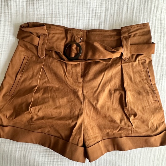 Sezane Rome Shorts - Picture 2 of 4
